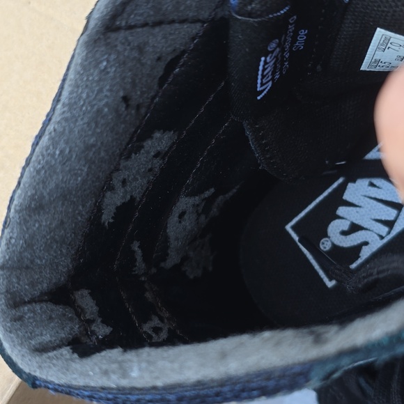 Vans - Picture 5 of 10